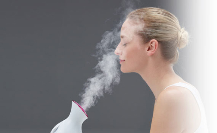 Việc xông hơi (Steam) da mặt chính là một phương thức thường được sử dụng trong các spa.