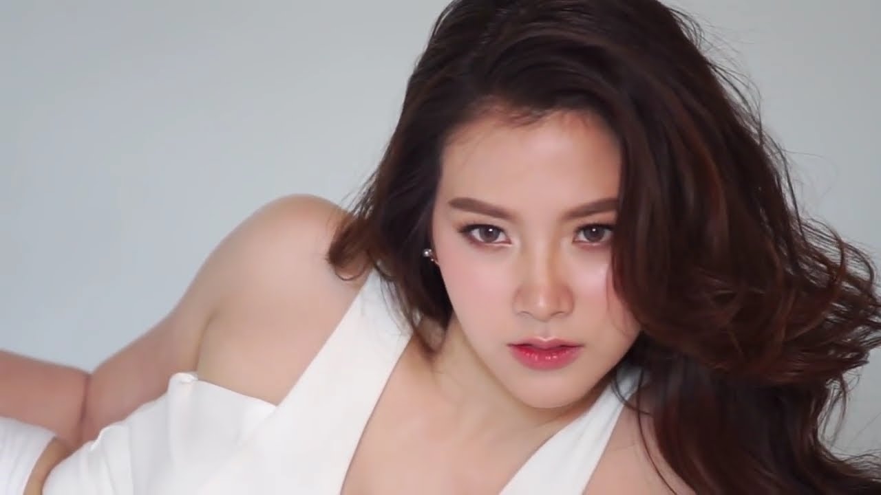 Baifern Pimchanok: Nàng thơ của xứ sở chùa Vàng