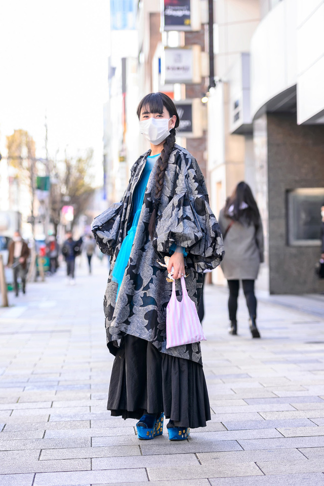 Khẳng định cá tính bằng khẩu trang lạ lùng tại tuần lễ thời trang Tokyo  - Ảnh 8