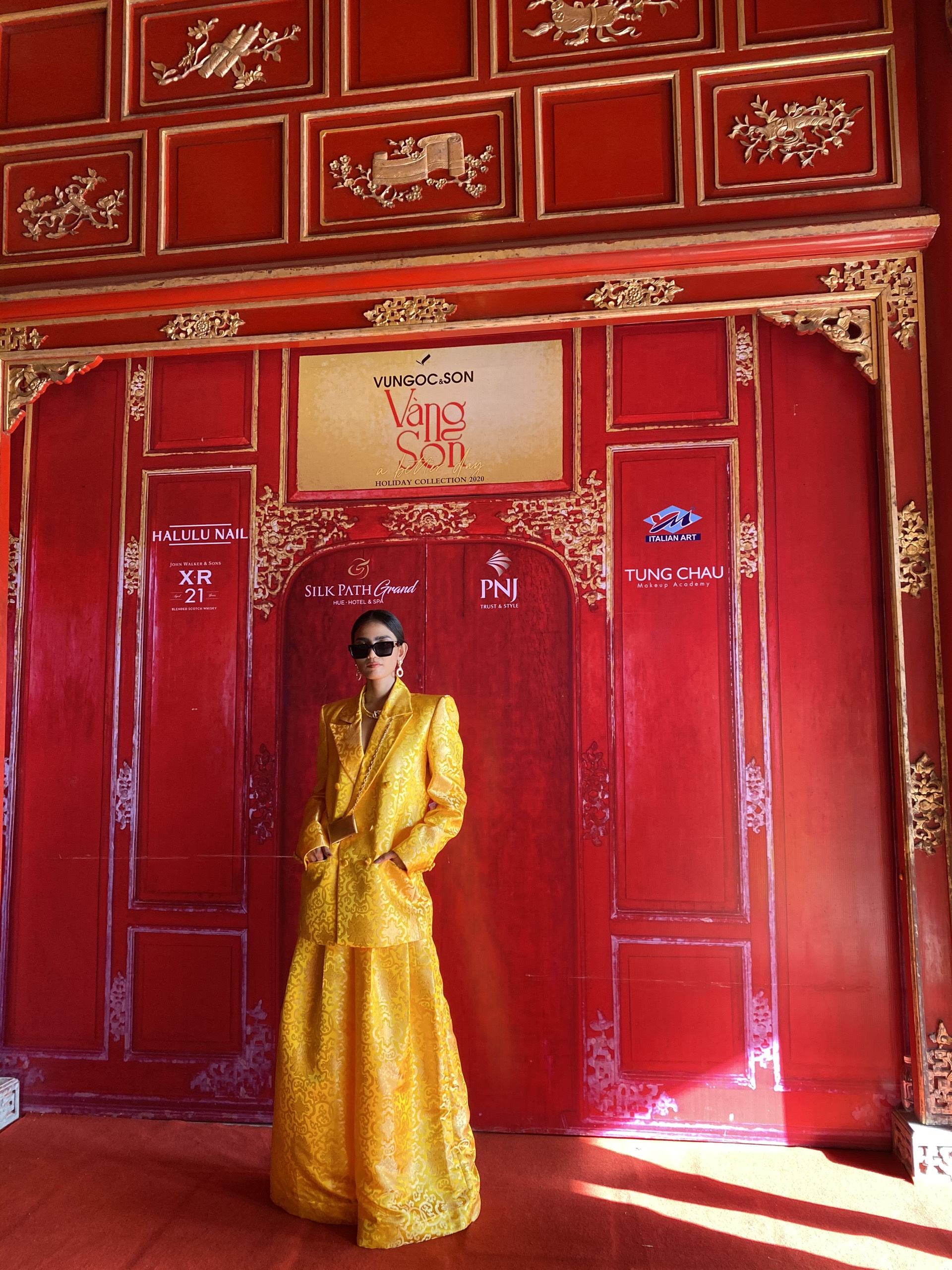 Người đẹp Trương Thị May trong thảm đỏ của show thời trang