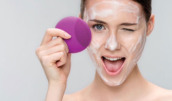 Bỏ túi 5 loại máy rửa mặt mang đến làn da sạch từ sâu bên trong