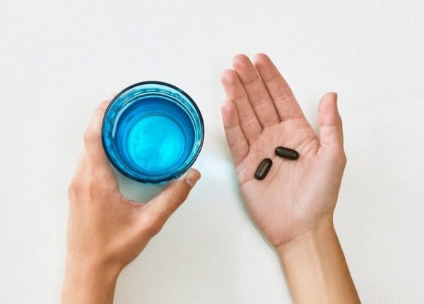 Tìm hiểu 4 loại viên uống trị mụn lành tính được nhiều người ưa chuộng