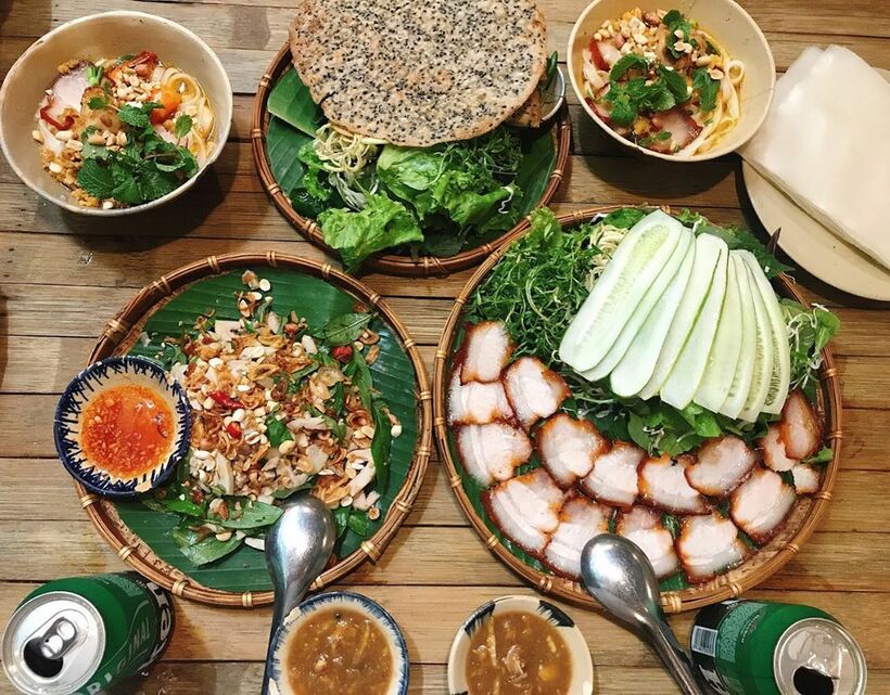 Món ăn xứ Quảng trên đất Sài Thành. Nguồn: Fanpage Cơm quê Mười Khó