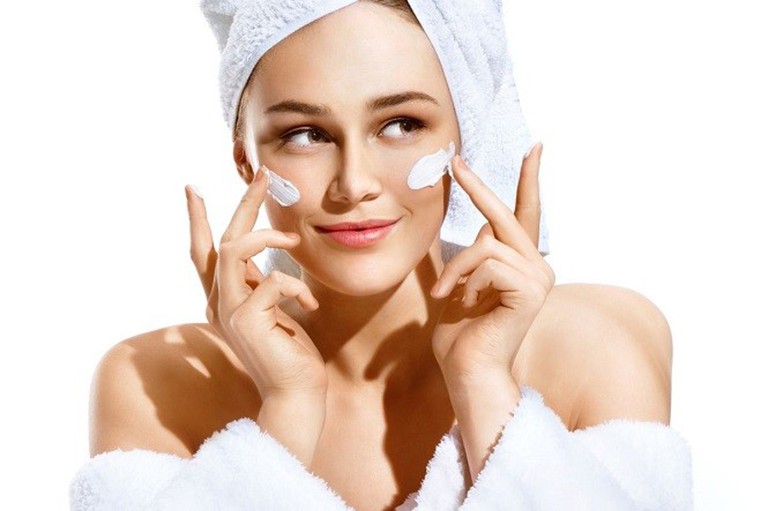 Bạn đừng quên: Da nhờn cũng cần cấp ẩm