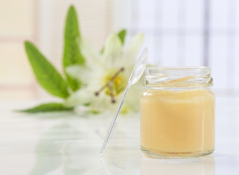 Sữa ong chúa cũng có tác dụng trong quá trình trị nám và tàn nhang.