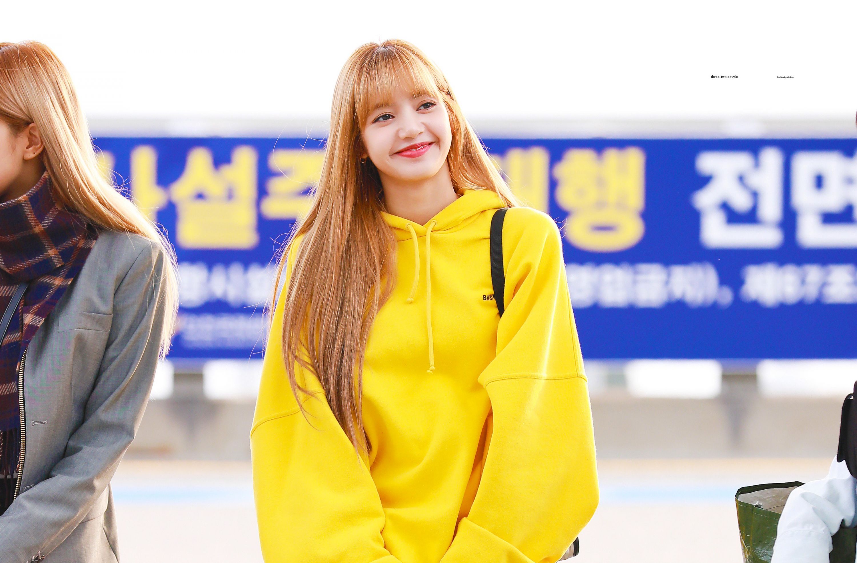 Mùa lạnh đến rồi, bỏ túi ngay 3 kiểu áo hoodie được sao Hàn ưa chuộng