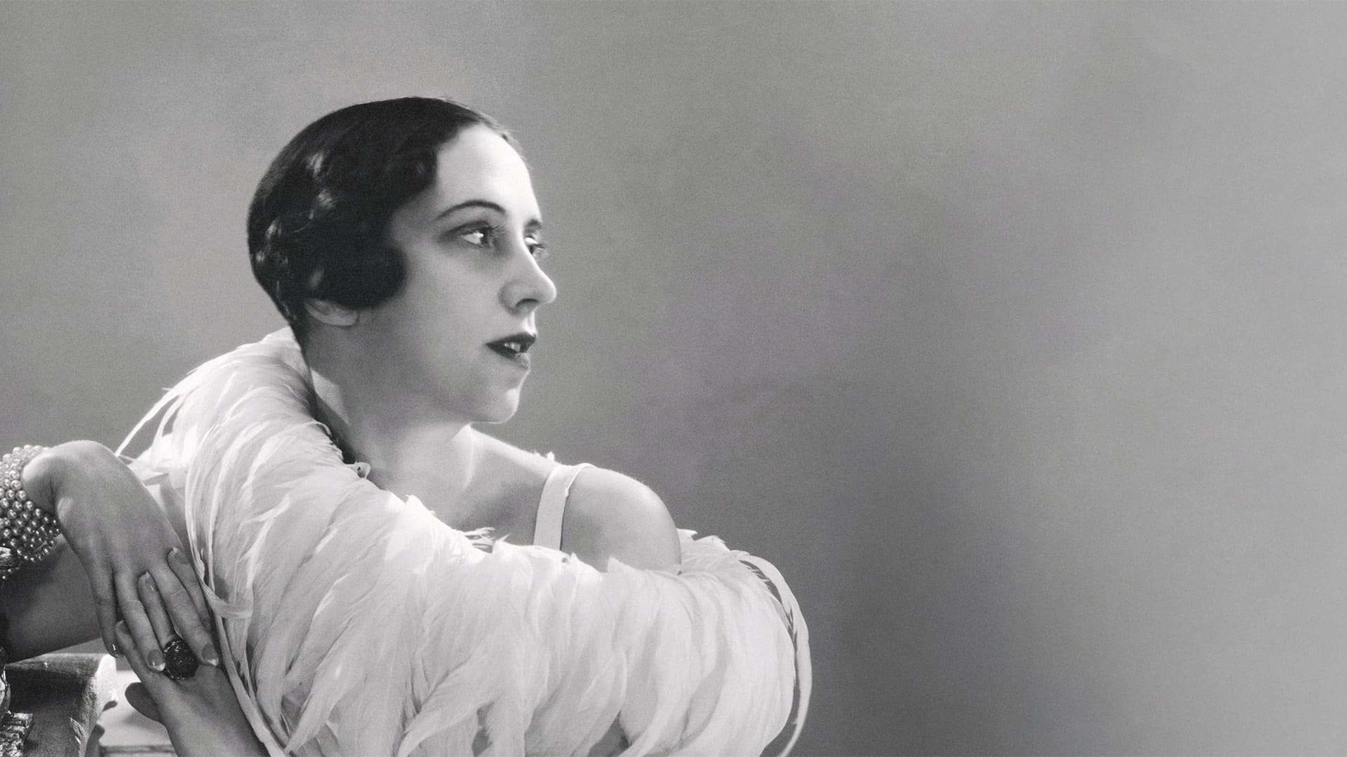 Elsa Schiaparelli: Người mang màu hồng vào thời trang đương đại