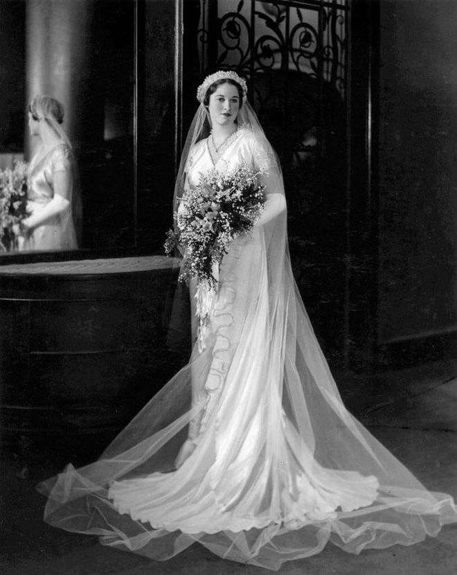 Váy cưới đã thay đổi thế nào trong hơn 100 năm qua? - Ảnh 4