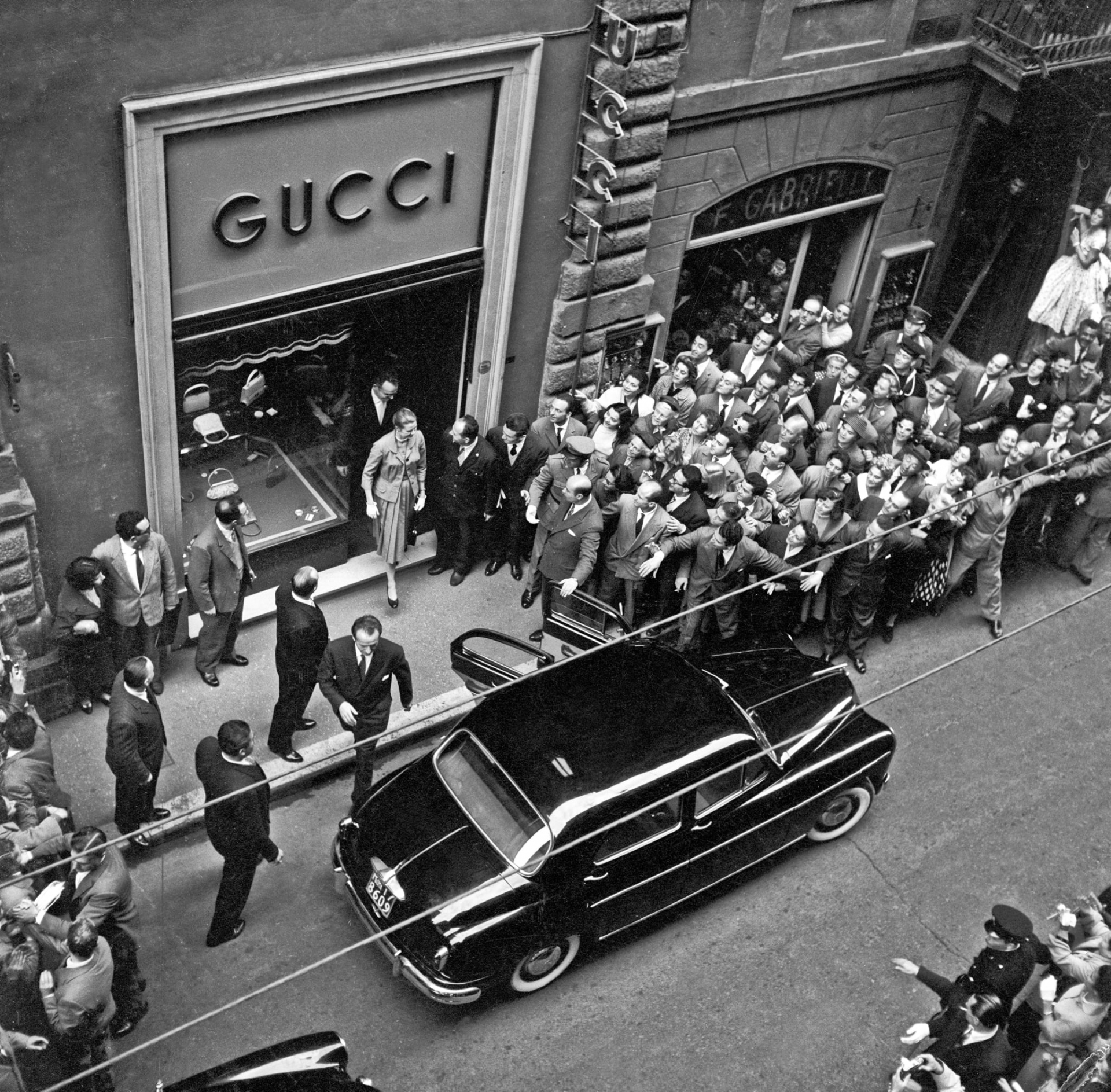 Cửa hàng Gucci đầu tiên ở New York nhận được đông đảo sự quan tâm trong ngày khai trương