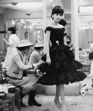 Nhìn lại chặng đường hơn 100 năm phát triển của thương hiệu Chanel - Ảnh 9