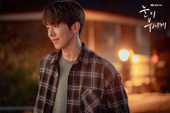 Hot boy màn ảnh Hàn Quốc Nam Joo-Hyuk gây chú ý khi dấn thân vào thời trang