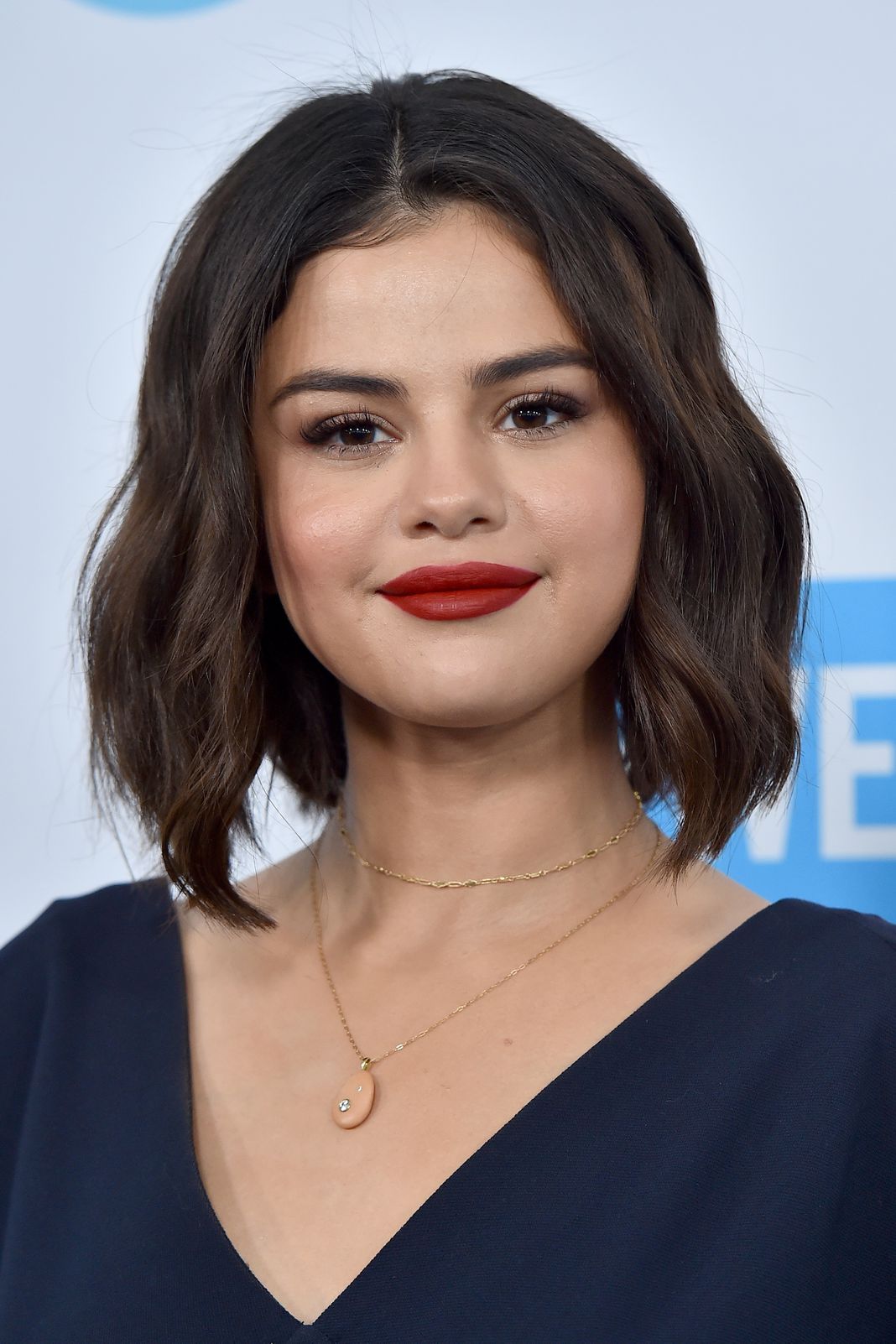 Học Selena Gomez 5 kiểu tóc chất chơi sang chảnh để diện cuối năm  - Ảnh 7