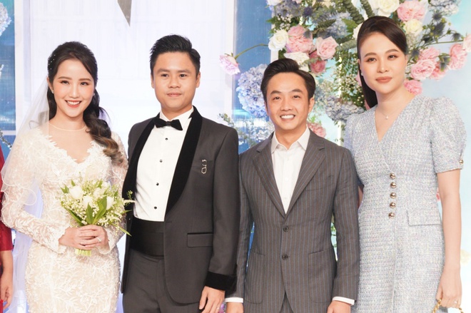 Vợ chồng Đàm Thu Trang - Cường Đô La cũng đến chúc phúc cho cặp đôi Phan Thành & Primmy Trương