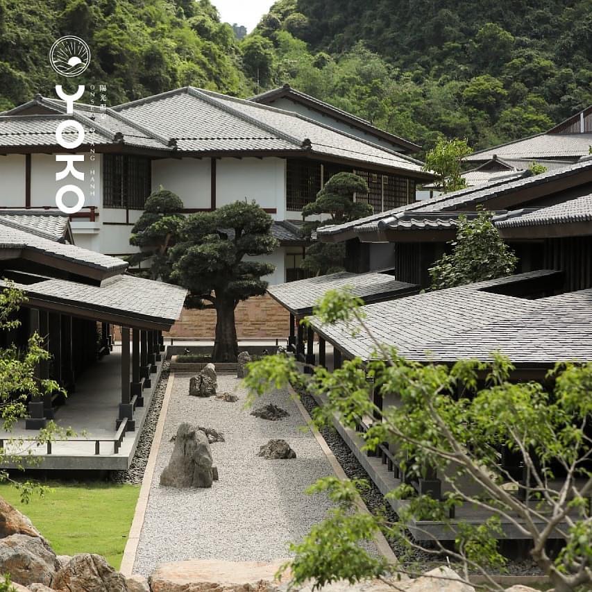 Bạn còn có thể ghé qua khu nghỉ dưỡng Yoko Onsen Quang Hanh để đắm mình trong làn suối khoáng nóng theo tiêu chuẩn onsen Nhật Bản. Ảnh: Yoko Osen Quang Hanh