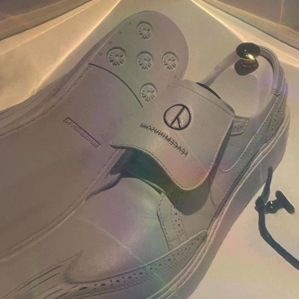 Tín đồ sneaker xôn xao khi G-Dragon bất ngờ nhá hàng mẫu giày mới - Ảnh 3